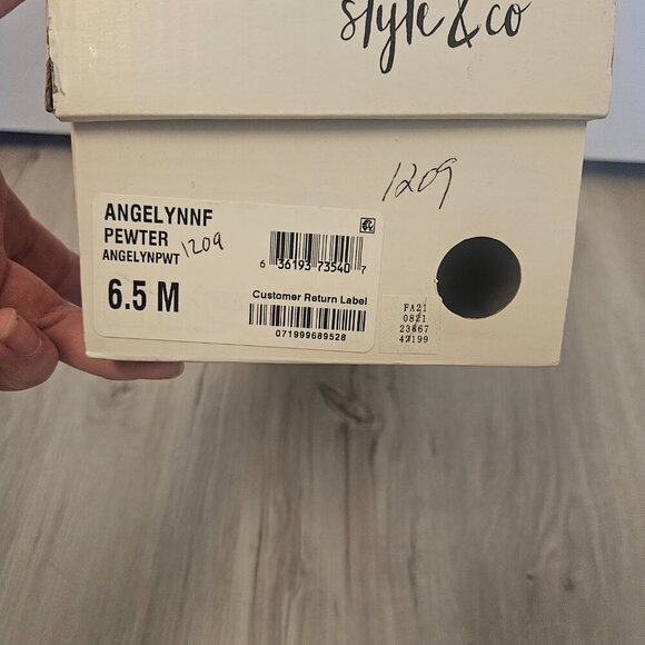 Style & Co Silver Flats Ballet Slip On Shoes Embellished Women’s Sz 6.5 M - Picture 8 of 10